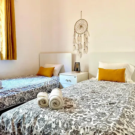Parkside Maisonette Apartment *