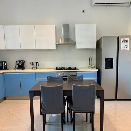 Parkside Maisonette
