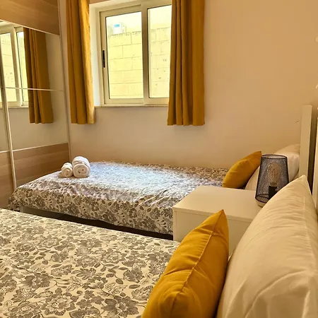 Parkside Maisonette Apartment
