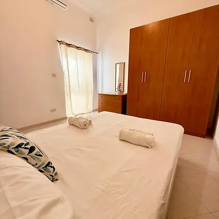 Parkside Maisonette Apartment *