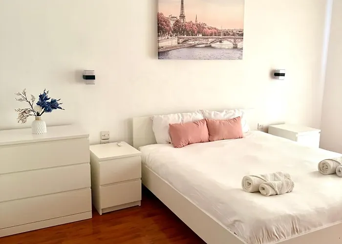 Parkside Maisonette * Pembroke